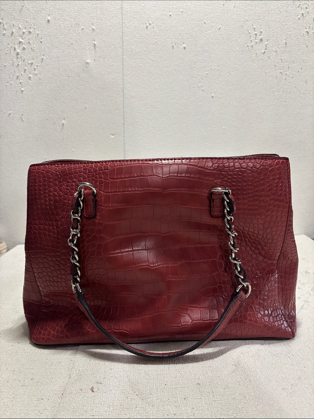 GUESS Red Tote - Picture 4 of 5